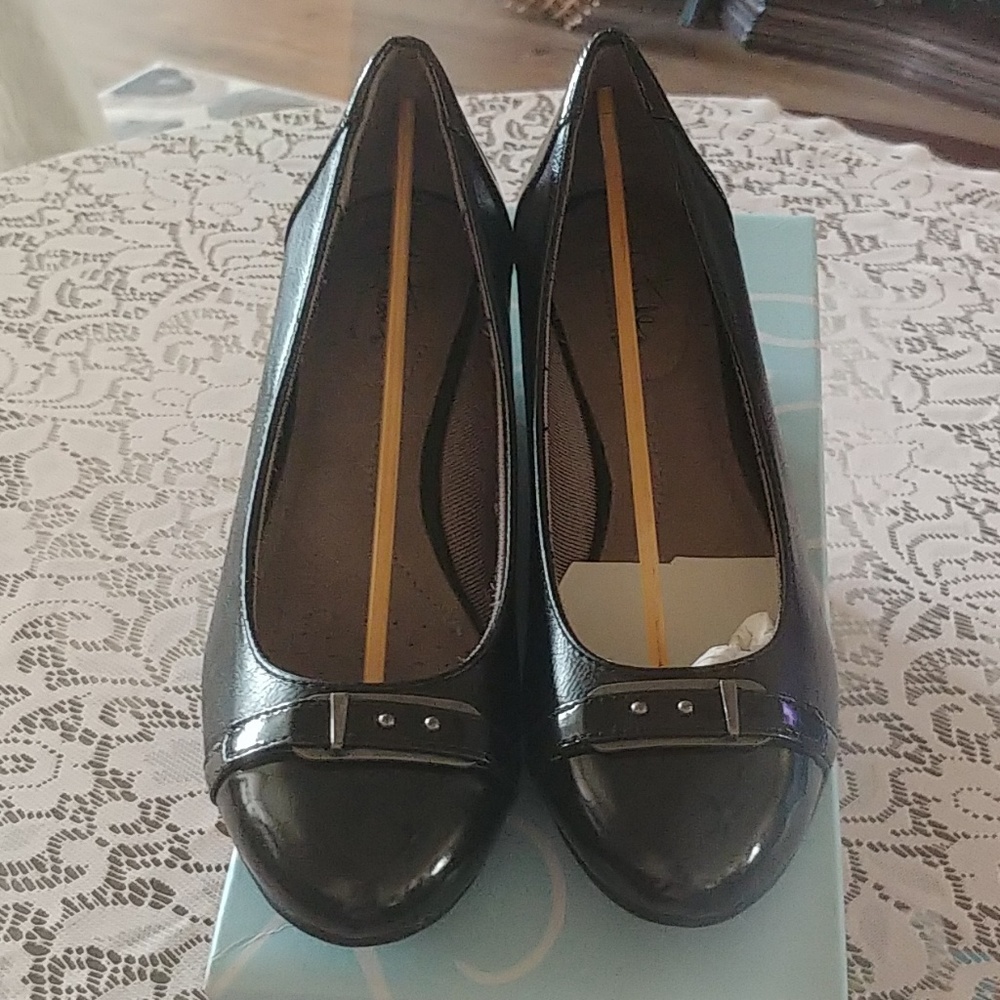 Womens black dress shoes